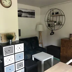  Appartement Rénové Résidence Privé Proche De Toutes Commodités Et Loisirs, Place Parking Inclus
